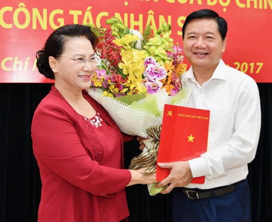 Đồng chí Nguyễn Thiện Nhân nhận quyết định là Bí thư Thành ủy TPHCM ảnh 2