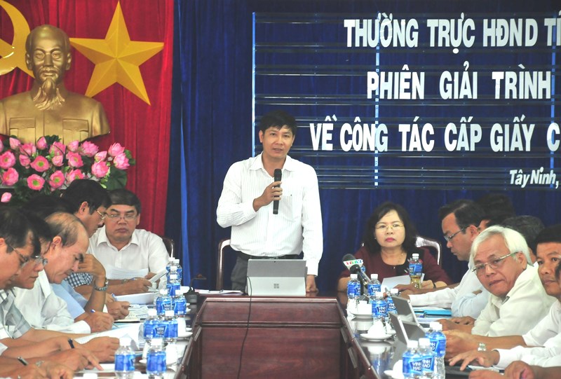 Ông Nguyễn Thành Tâm- Chủ tịch HĐND tỉnh phát biểu về giám sát đất công năm 2017.jpg