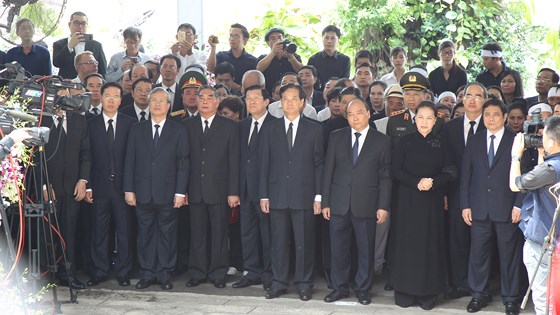 Lễ an táng nguyên Thủ tướng Phan Văn Khải ảnh 5