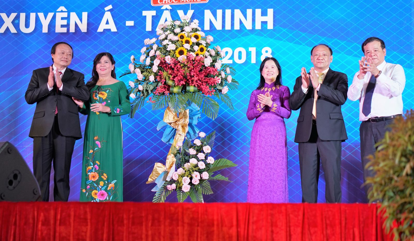 Điểm báo in Tây Ninh ngày 12.10.2018