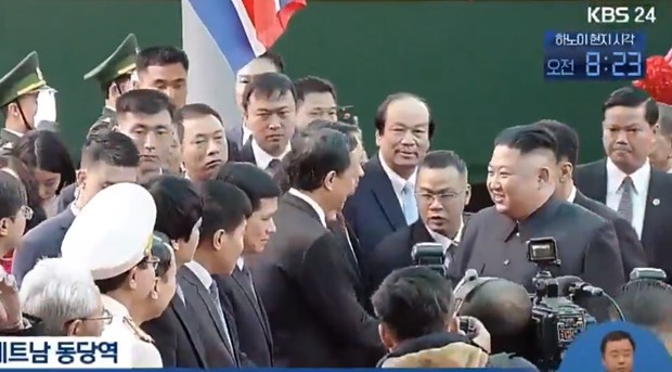 Description: Chủ tịch Triều Tiên Kim Jong-un tới ga Đồng Đăng, bắt đầu chuyến thăm chính thức Việt Nam