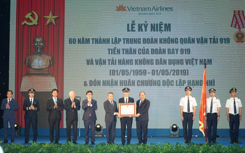 Description: thu tuong vietnam airlines can phan dau thanh hang hang khong 5 sao hinh 2