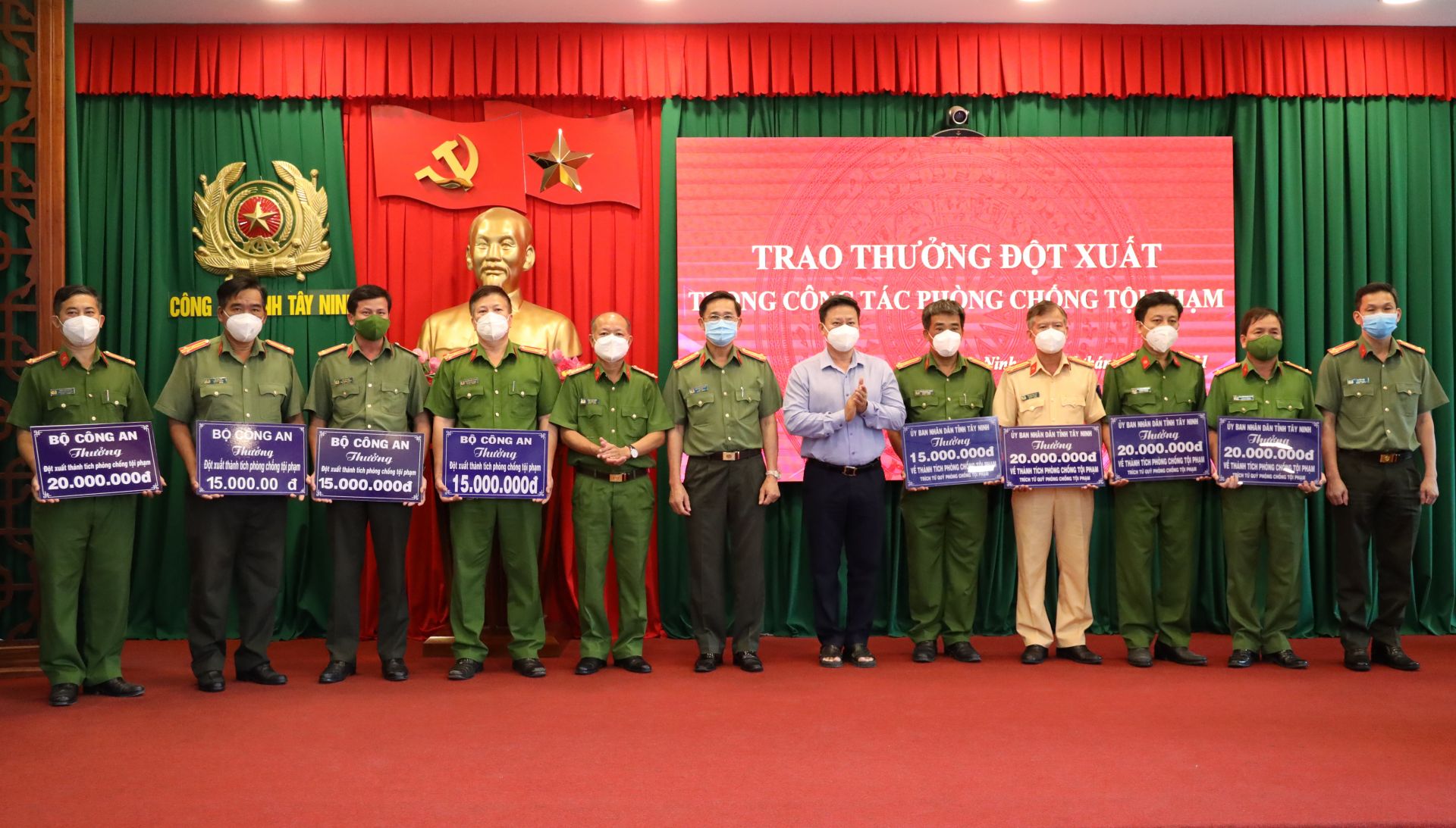 Điểm báo in Tây Ninh ngày 27.11.2021