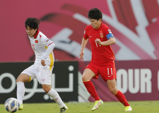 Thua ngược Trung Quốc, tuyển nữ Việt Nam đấu play-off tranh vé World Cup - Ảnh 2.