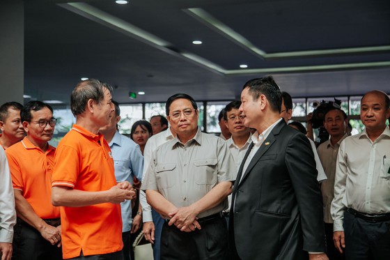 Thủ tướng khảo sát các dự án công nghệ thông tin, công nghệ cao tại Đà Nẵng ảnh 2