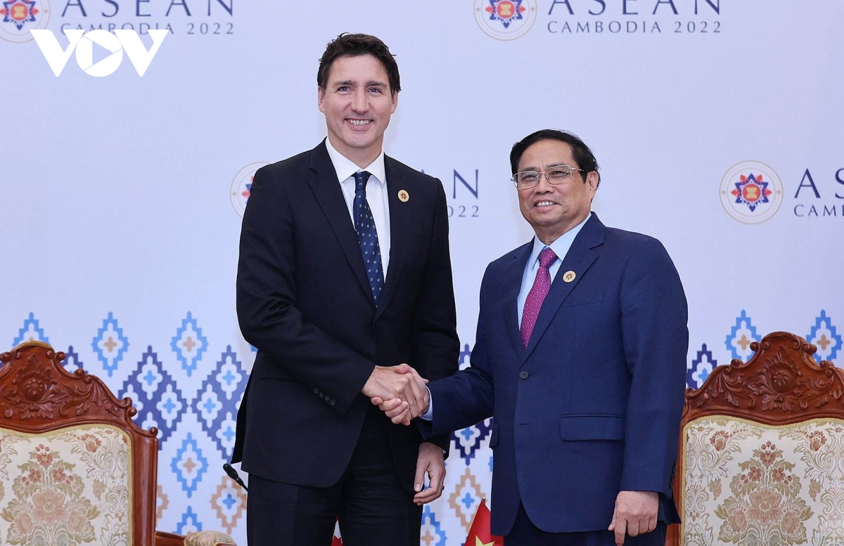 thu tuong pham minh chinh gap thu tuong canada justin trudeau hinh anh 1