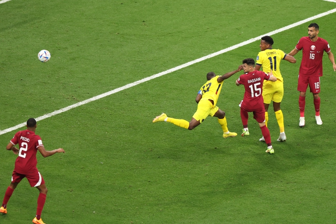 Ecuador thắng dễ Qatar trong trận mở màn World Cup 2022