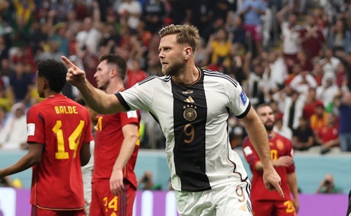 Chia điểm với Tây Ban Nha, tuyển Đức nuôi hy vọng qua vòng bảng - 3