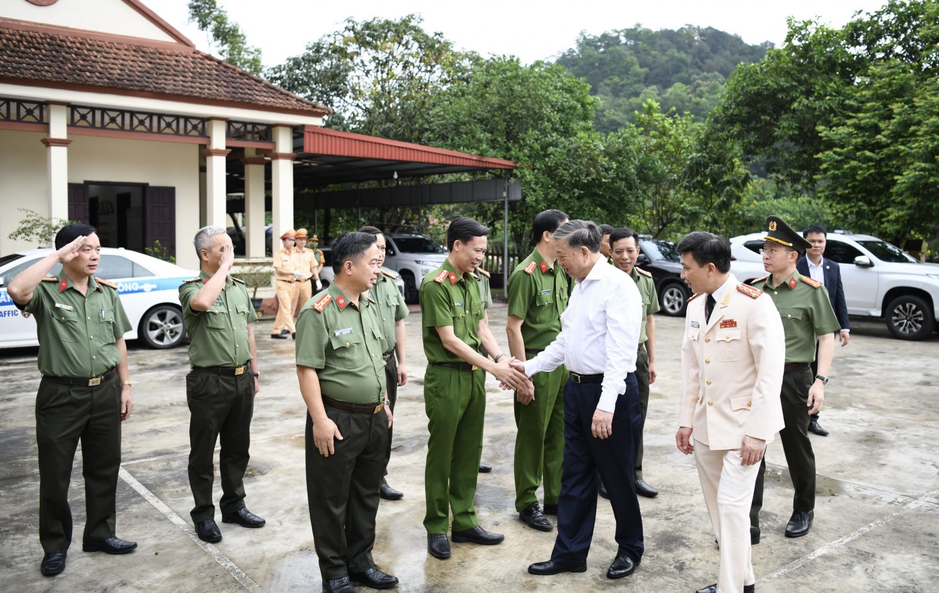 Bộ trưởng Công an biểu dương lực lượng bảo đảm an ninh trật tự tại Đền Hùng