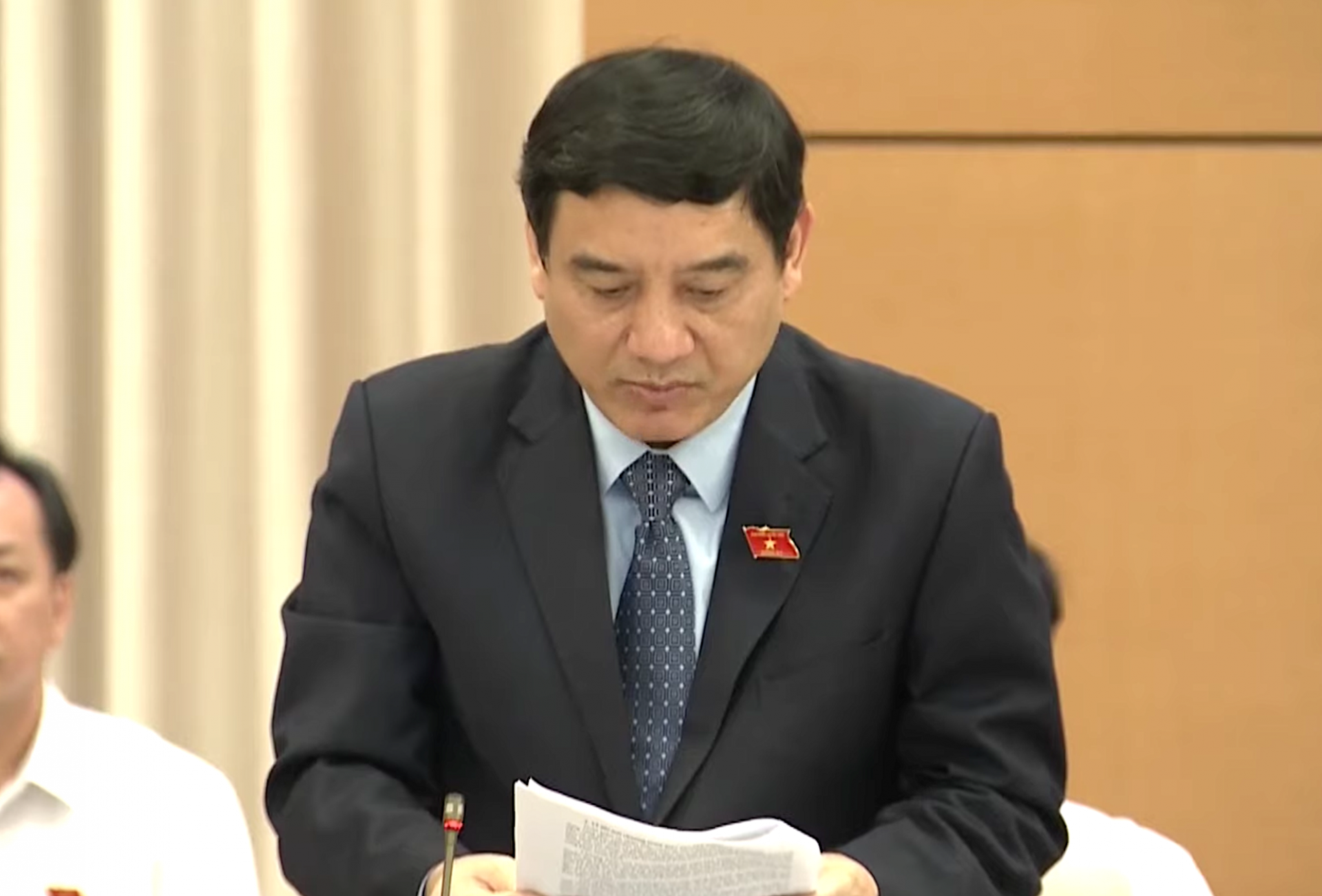 Ông Nguyễn Đắc Vinh, Chủ nhiệm Uỷ ban Văn hoá, Giáo dục của Quốc hội báo cáo kết quả giám sát chiều 14/8.