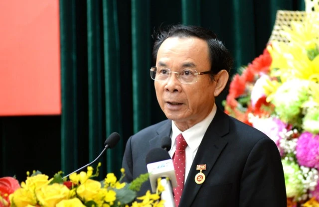 Chủ tịch nước trao huy hiệu 45 năm tuổi Đảng cho Bí thư Nguyễn Văn Nên- Ảnh 3.