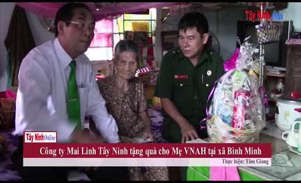 [Video] Công ty Mai Linh Tây Ninh tặng quà cho Mẹ VNAH tại xã Bình Minh