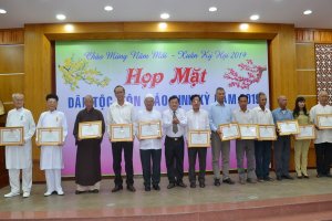 Họp mặt các dân tộc, tôn giáo năm 2019