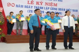 Tây Ninh tổ chức lễ kỷ niệm 90 năm ngày thành lập Công đoàn Việt Nam