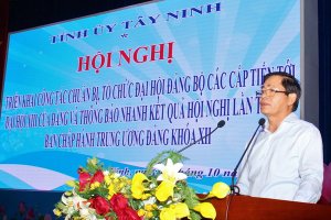 Thực hiện nghiêm túc việc xây dựng, đóng góp ý kiến vào văn kiện