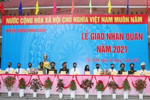Bí thư Tỉnh uỷ dự lễ giao quân tại huyện Dương Minh Châu