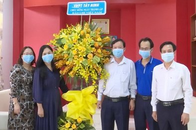 Lãnh đạo Vietel  và VNPT Tây Ninh: Thăm, chúc mừng Báo Tây Ninh nhân ngày 21.6