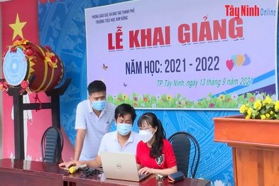 Năm học mới 2021-2022: Các trường sẵn sàng cho việc dạy học trực tuyến