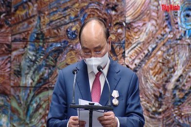 Chủ tịch nước Nguyễn Xuân Phúc nhận Huân chương Jose Marti