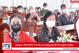 Công ty TNHH MTV Trà Tâm Lan tặng quà tết cho người nghèo