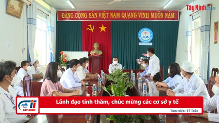 Lãnh đạo tỉnh thăm, chúc mừng các cơ sở y tế