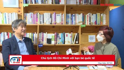 Chủ tịch Hồ Chí Minh với bạn bè quốc tế