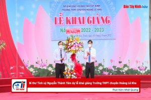 Bí thư Tỉnh uỷ Nguyễn Thành Tâm dự lễ khai giảng tại Trường THPT chuyên Hoàng Lê Kha