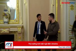 Thủ tướng Anh bất ngờ đến Ukraine