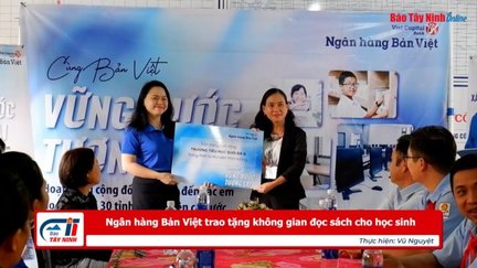 Ngân hàng Bản Việt trao tặng không gian đọc sách cho học sinh