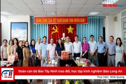 Đoàn cán bộ Báo Tây Ninh trao đổi, học tập kinh nghiệm Báo Long An