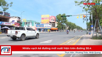 Nhiều vạch kẻ đường mới xuất hiện trên đường 30.4