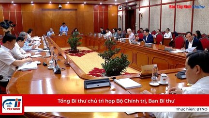 Tổng Bí thư chủ trì họp Bộ Chính trị, Ban Bí thư