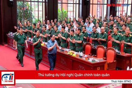 Thủ tướng dự Hội nghị Quân chính toàn quân