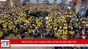Hãng Tesla xuất xưởng chiếc xe bán tải điện đầu tiên