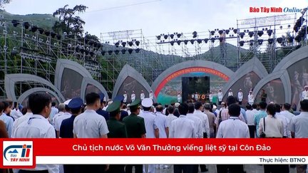 Chủ tịch nước Võ Văn Thưởng viếng liệt sỹ tại Côn Đảo