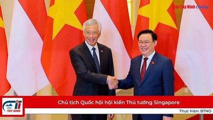 Chủ tịch Quốc hội hội kiến Thủ tướng Singapore