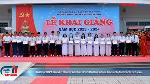 Trường THPT chuyên Hoàng Lê Kha: Khen thưởng nhiều học sinh đạt thành tích cao