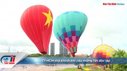 TP.HCM thả khinh khí cầu mừng Tết độc lập