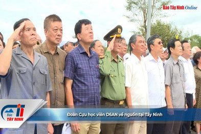 Đoàn Cựu học viên D6AN về nguồn tại khu di tích lịch sử Ban An ninh Trung ương cục miền Nam