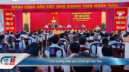 Thủ tướng tiếp xúc cử tri tại Cần Thơ