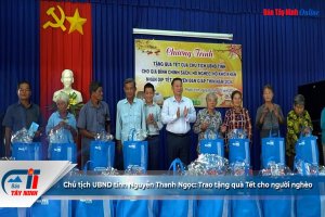 Chủ tịch UBND tỉnh Nguyễn Thanh Ngọc: Trao tặng quà Tết cho người nghèo