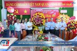 Lãnh đạo tỉnh thăm, chúc mừng Sở Y tế nhân Ngày Thầy thuốc Việt Nam