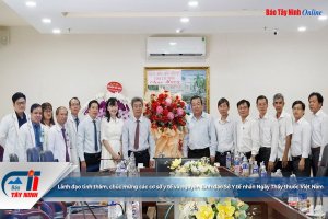 Lãnh đạo tỉnh thăm, chúc mừng các cơ sở y tế và nguyên lãnh đạo Sở Y tế nhân Ngày Thầy thuốc Việt Nam