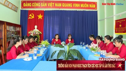 Trường Mầm non Phạm Ngọc Thạch tích cực học tập và làm theo Bác