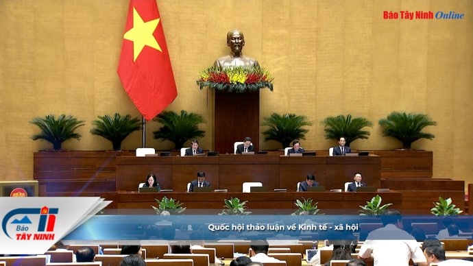 Quốc hội thảo luận về Kinh tế - xã hội