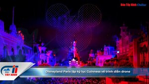 Disneyland Paris lập kỷ lục Guinness về trình diễn drone