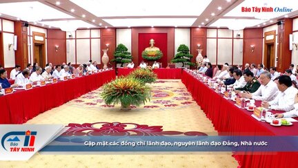 Gặp mặt các đồng chí lãnh đạo, nguyên lãnh đạo Đảng, Nhà nước