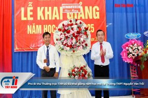 Phó Bí thư Thường trực Tỉnh uỷ dự khai giảng năm học mới tại Trường THPT Nguyễn Văn Trỗi