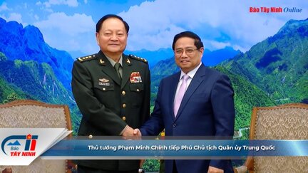 Thủ tướng Phạm Minh Chính tiếp Phó Chủ tịch Quân ủy Trung Quốc