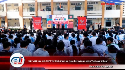 Gần 1.500 học sinh THPT Tây Ninh tham gia Ngày hội hướng nghiệp Van Lang Unitour